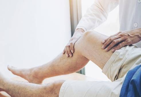 Dolore dietro il ginocchio