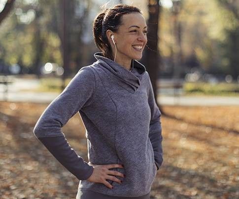 Ragazza che fa footing