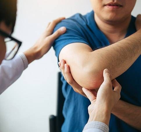 Gomito del tennista - terapia